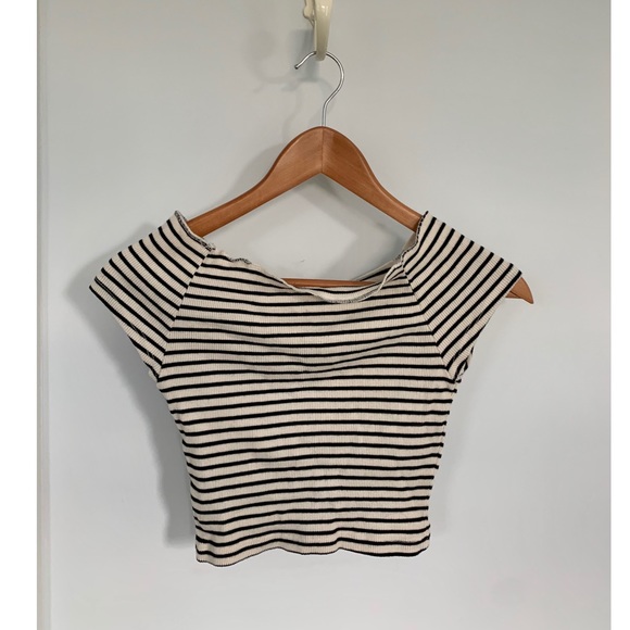 Black and White Stripe Brandy Melville Crop Top - Picture 1 of 3